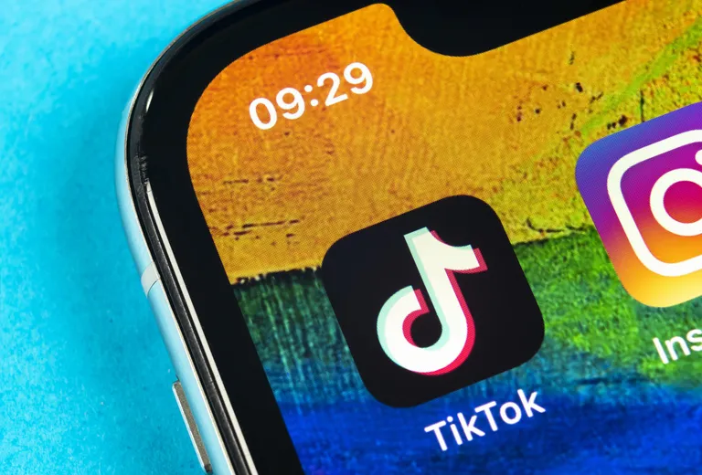 DOJ Urges Supreme Court to Reject Trump’s Bid to Delay TikTok Ban Ahead of High-Stakes Showdown