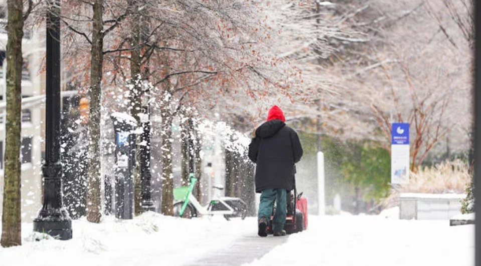 Devastating Winter Storm Locks Southern U.S. in Frozen Chaos