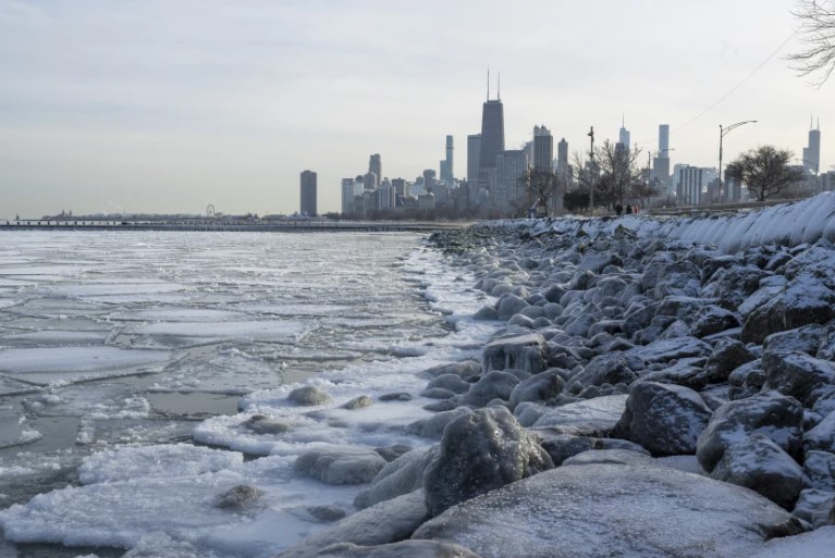 Freezing Alert: Dangerous Wind Chill Sweeps Through Chicago