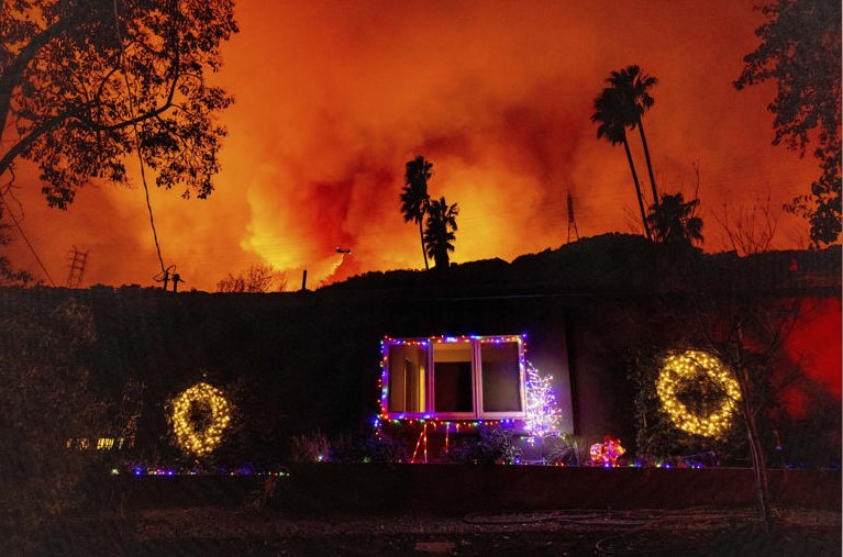 L.A. Fires Live Update: Palisades Fire Approaches Brentwood with Sudden Power