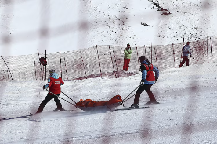 Ski Group Triggers Avalanche in Wyoming, Resulting in Death and Injury