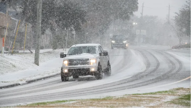 Winter Shock: Florida Cities Battle Arctic Temps, Out-Chilling Alaska