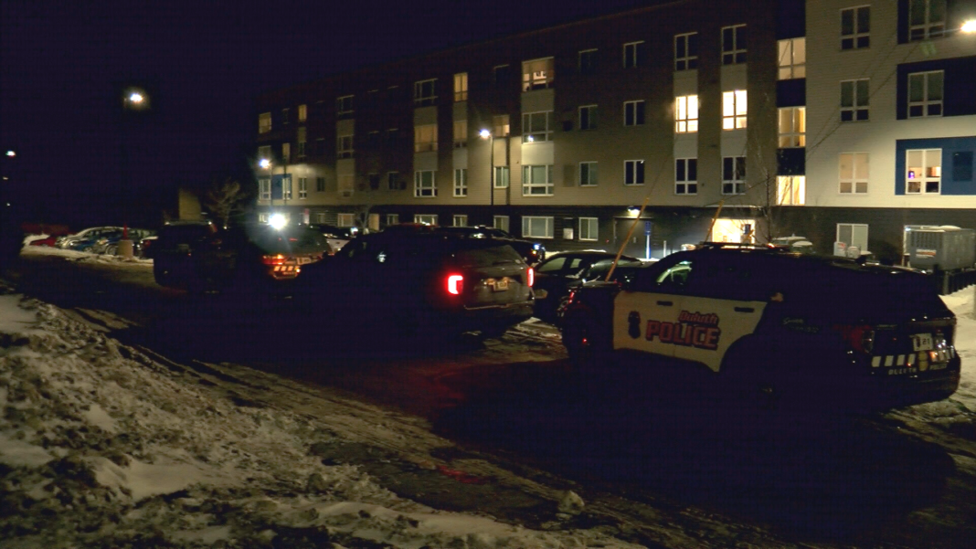 Man Stabbed in Chest at East Hillside Apartment