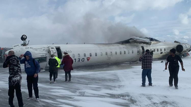 Miracle in Toronto: All 80 Passengers Survive as Delta Jet Flips on Landing