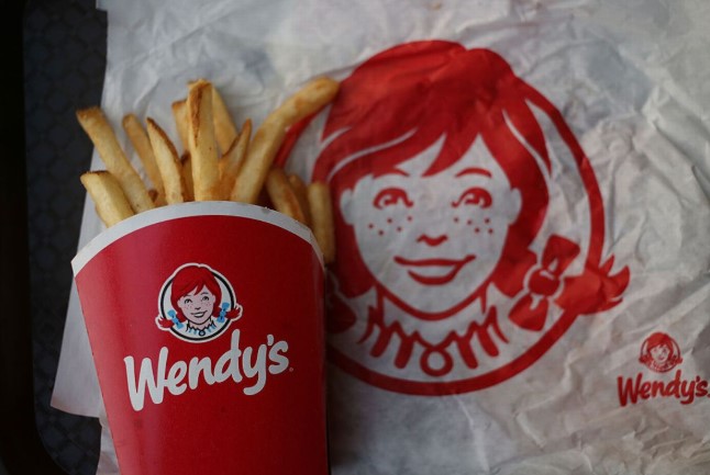 Shocking: Florida Couple Busted for Wild Act in Wendy’s Lot