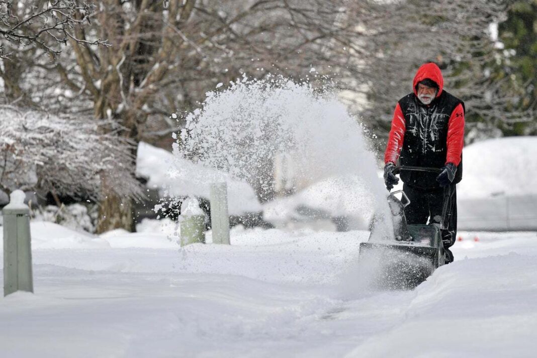 Snow Thunder & Travel Chaos in Western Washington